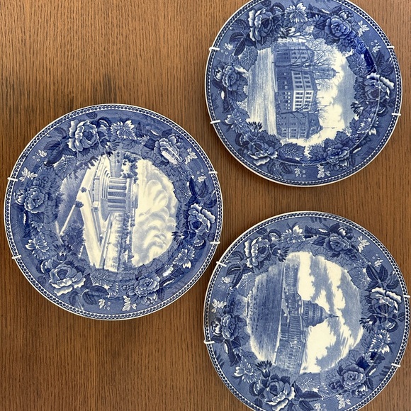 Wedgwood Blue Transferware Decorative Plate - U.S. Capitol Commemorative - Picture 6 of 10